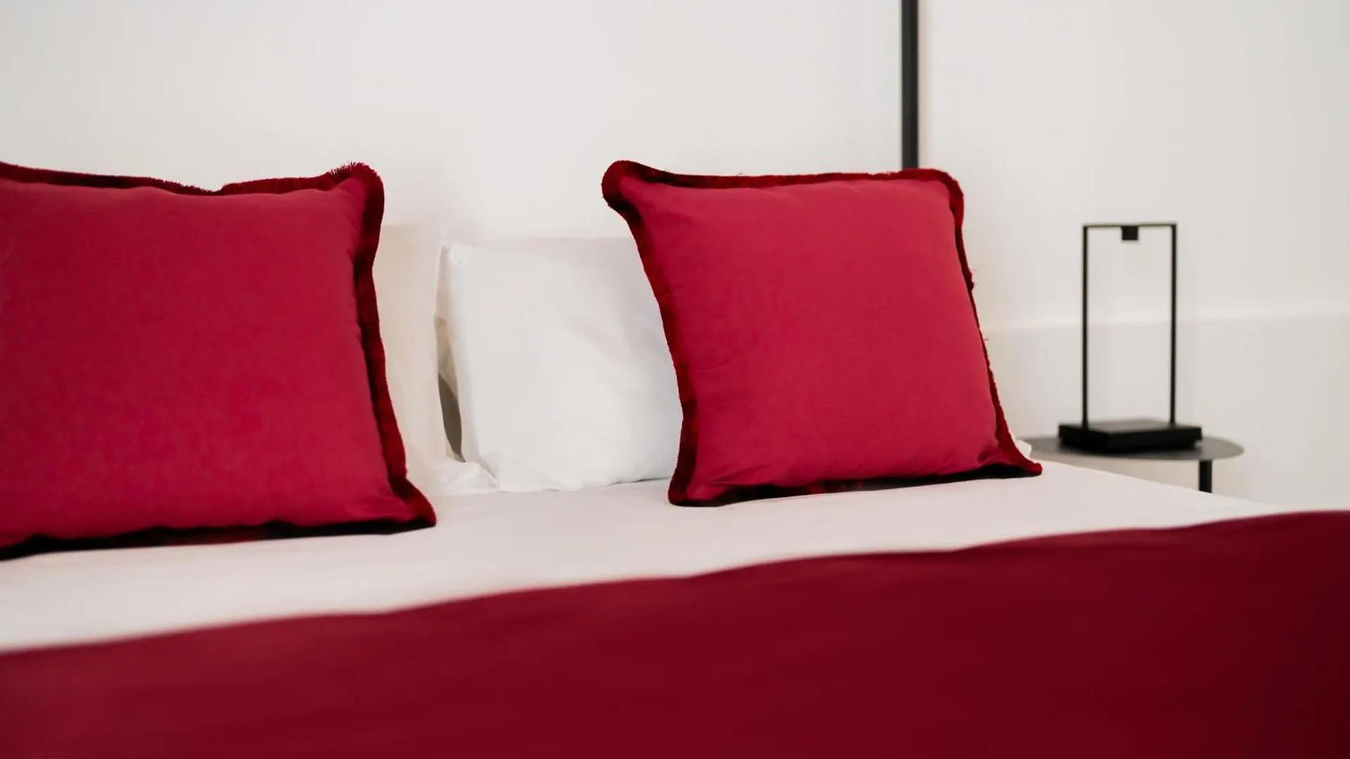 Apartment B. Sicilian Charming Stay Historical Suite Catania