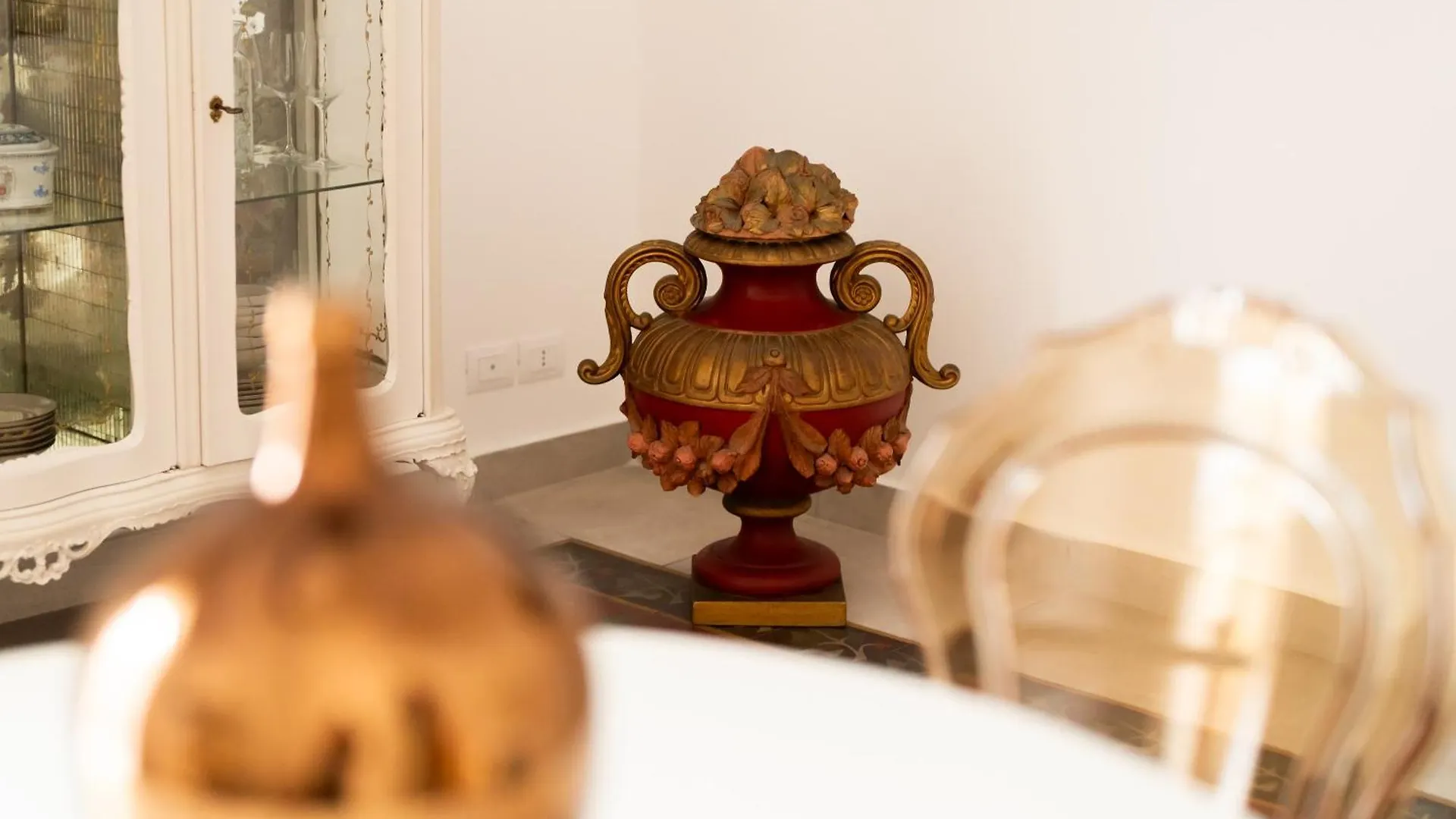 Apartment B. Sicilian Charming Stay Historical Suite Catania